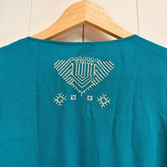 THML Sleeveless Blouse Women Size XS Teal Boho Embroidered Indie Beachy Vacation - Picture 5 of 7